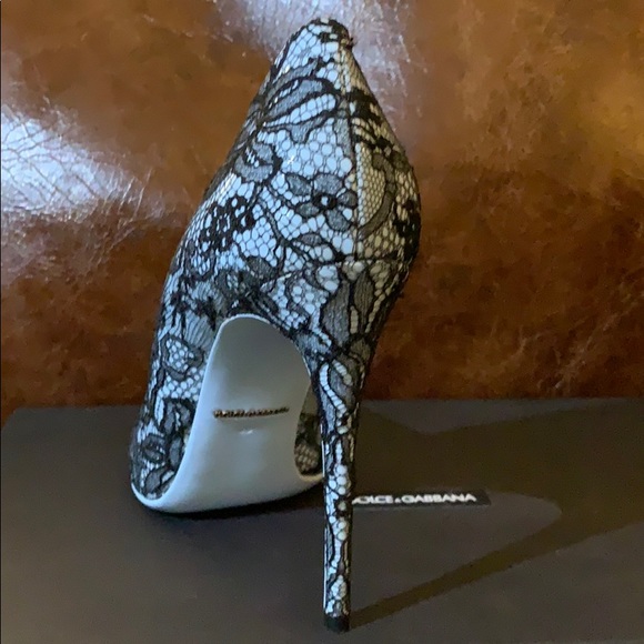 Brand new/never worn D&G light blue with lace pump - Picture 4 of 9